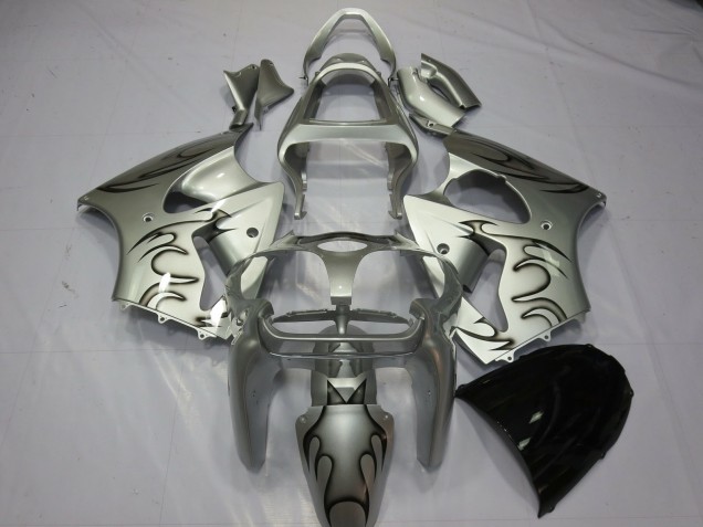 2000-2002 Kawasaki ZX6R Motorcycle Fairings - Silver Black Flame