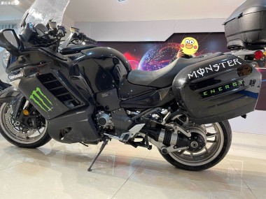 2007-2009 Kawasaki GTR1400/ZG1400 Motorcycle Fairings - Black Monster
