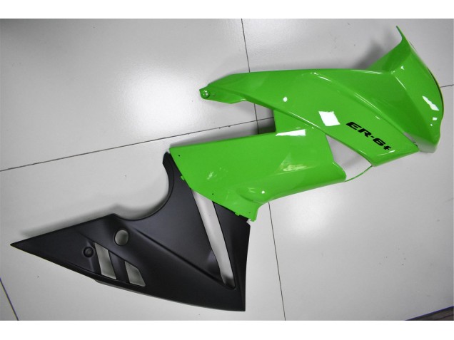 2009-2011 Green Black Kawasaki EX650 Replacement Motorcycle Fairings 2009-2011 Green Black Kawasaki EX650 Replacement Motorcycle Fairings
